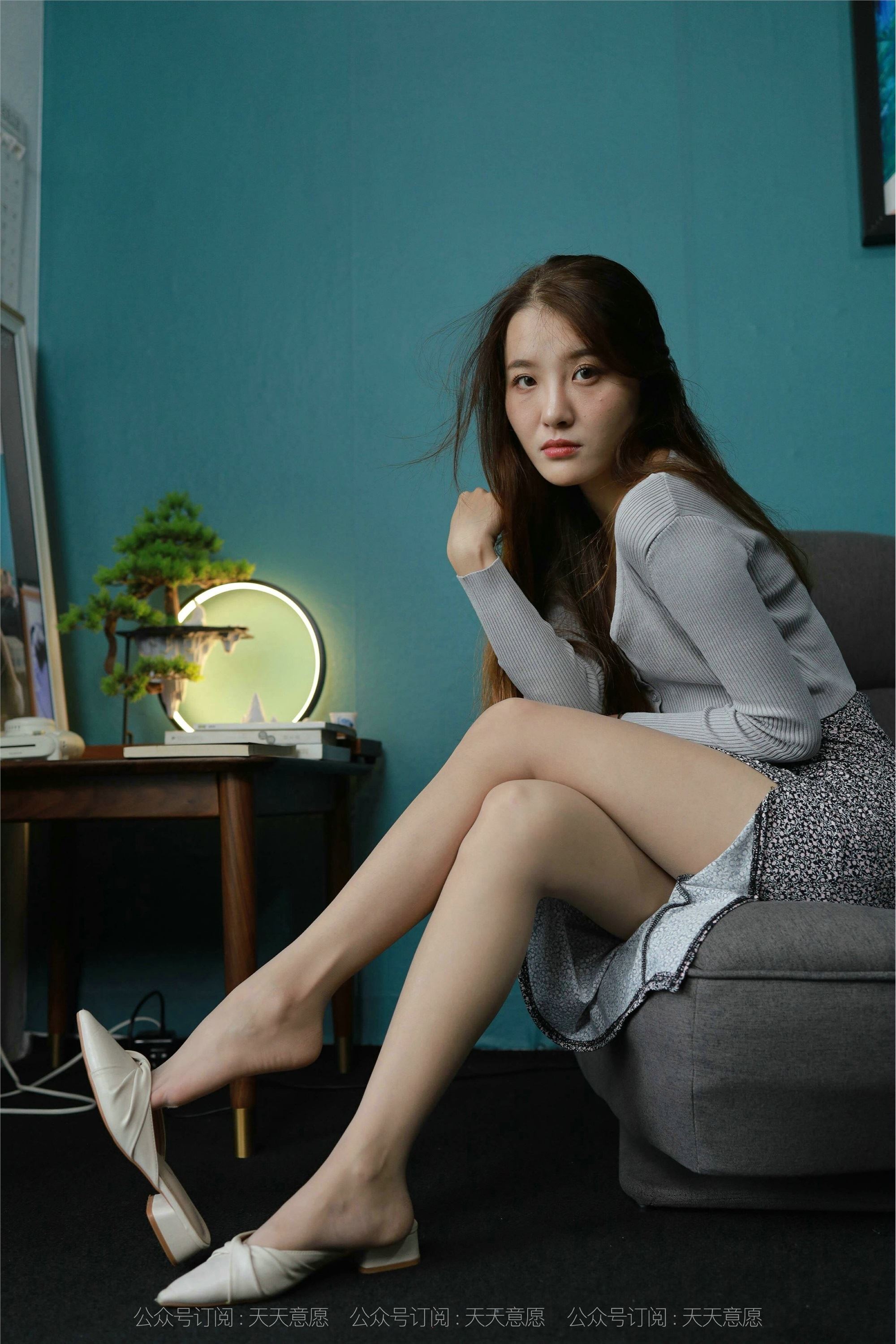 IESS异思趣向  2021.08.19 丝享家894：婉苹《温柔的碎花裙》